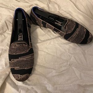 VGUC Rose Gold Metallic Rothy’s Loafer size 10